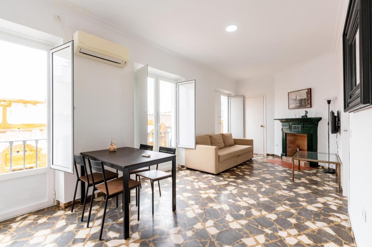 Aoa Conde De Ibarra Apartment Seville Exterior photo